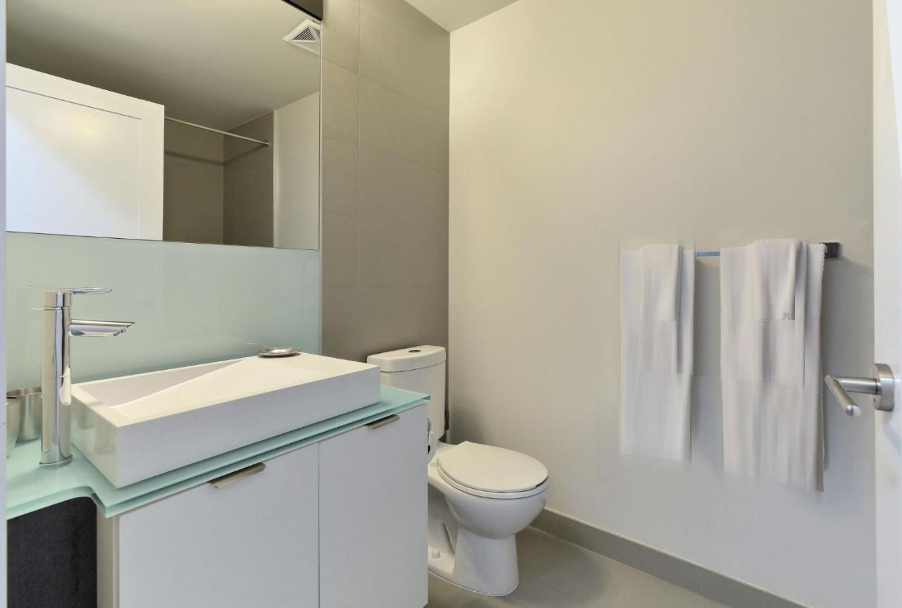 Delsuites - 300 Front Street - 30 Night Stays Toronto Bagian luar foto