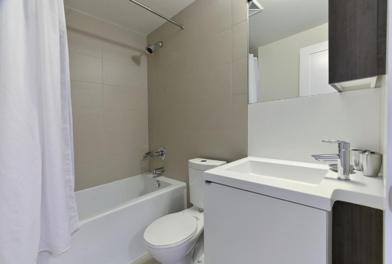 Delsuites - 300 Front Street - 30 Night Stays Toronto Bagian luar foto